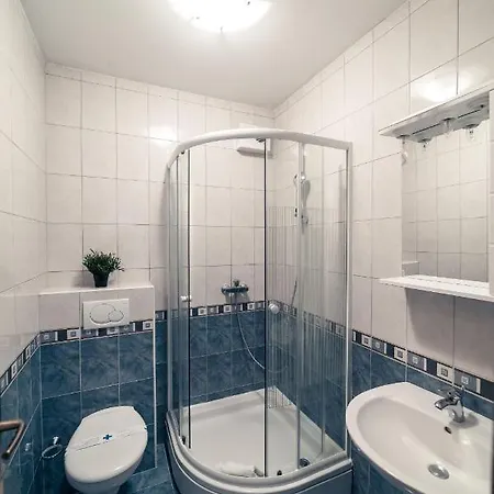 Apartments Vesna Gradac (Split-Dalmatia)