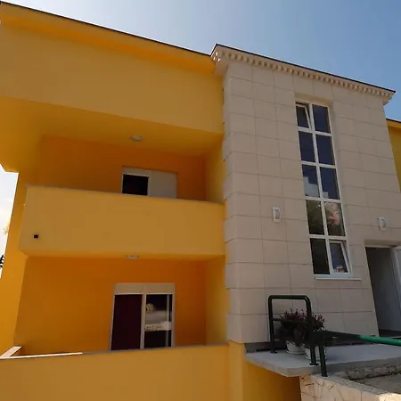 Apartments Vesna Διαμέρισμα *